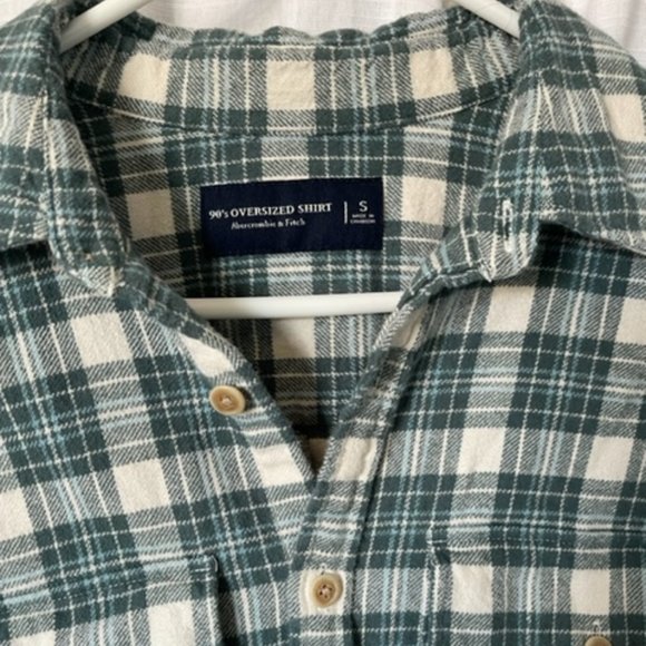 Abercrombie & Fitch Green and White Plaid Casual Button Down Shirt - Picture 3 of 3